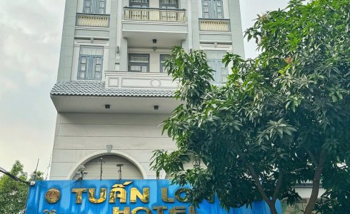 KHÁCH SẠN TUẤN LONG QUẬN 7 PHỤC VỤ ĂN UỐNG 